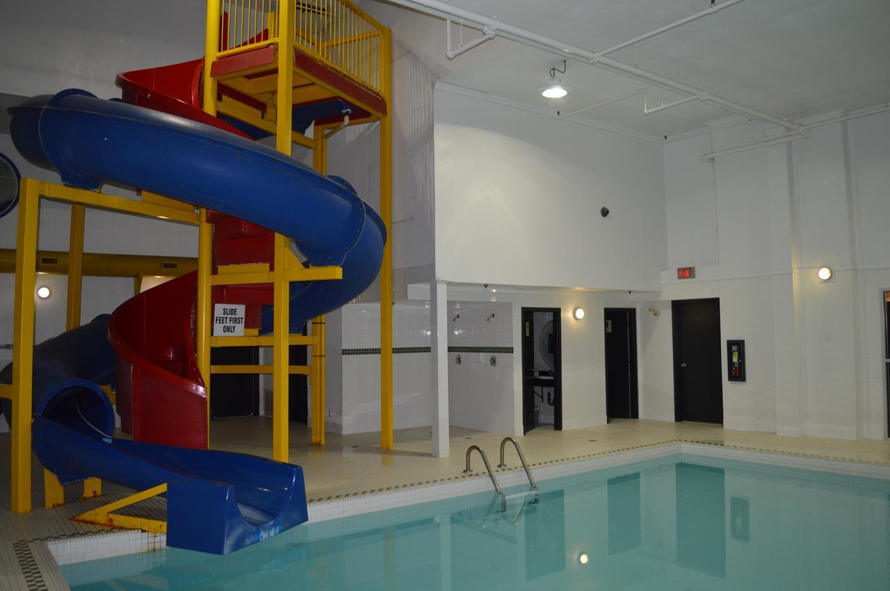 Super 8 By Wyndham Grande Prairie Hotel Exterior photo