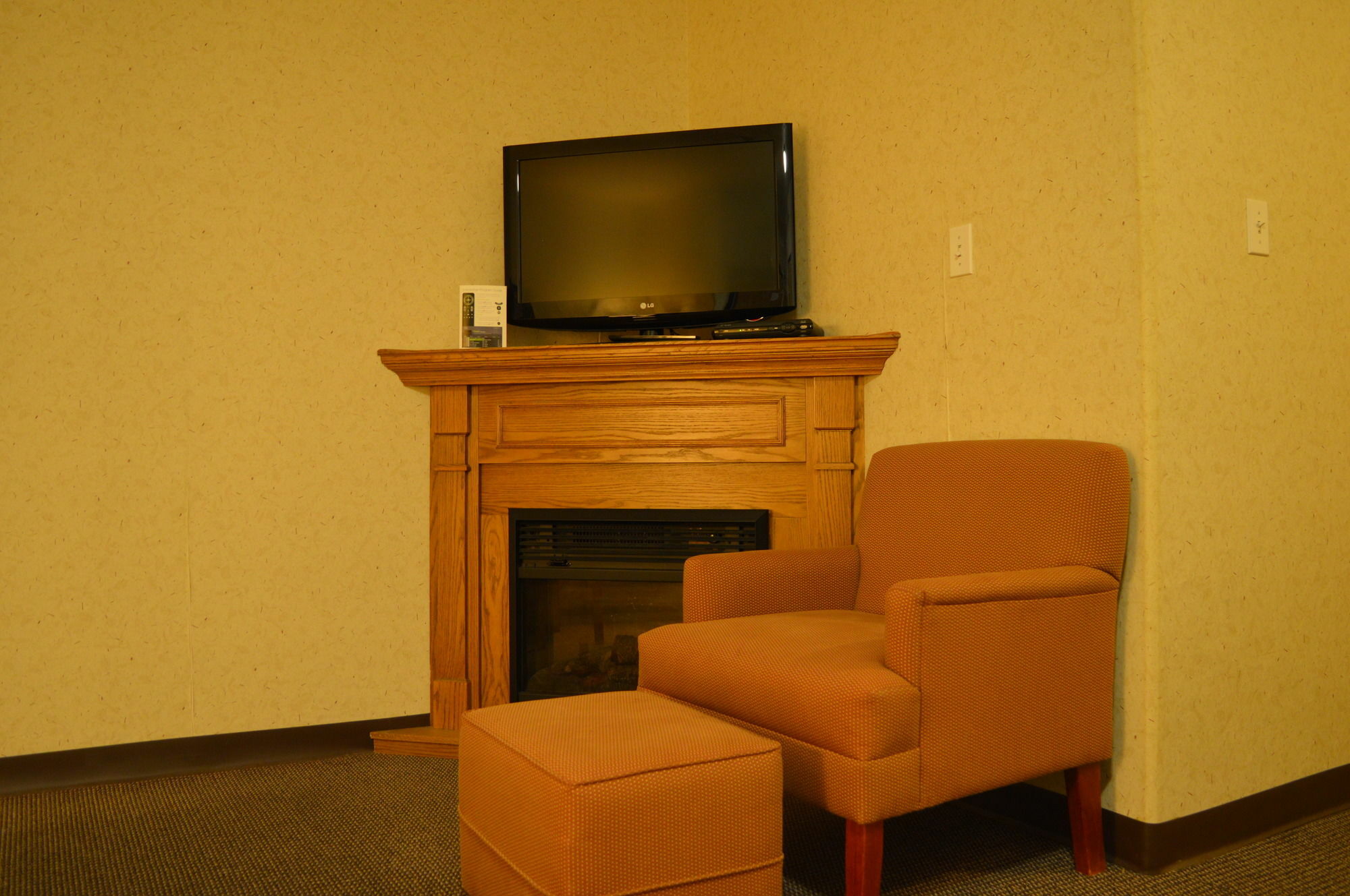 Super 8 By Wyndham Grande Prairie Hotel Exterior photo