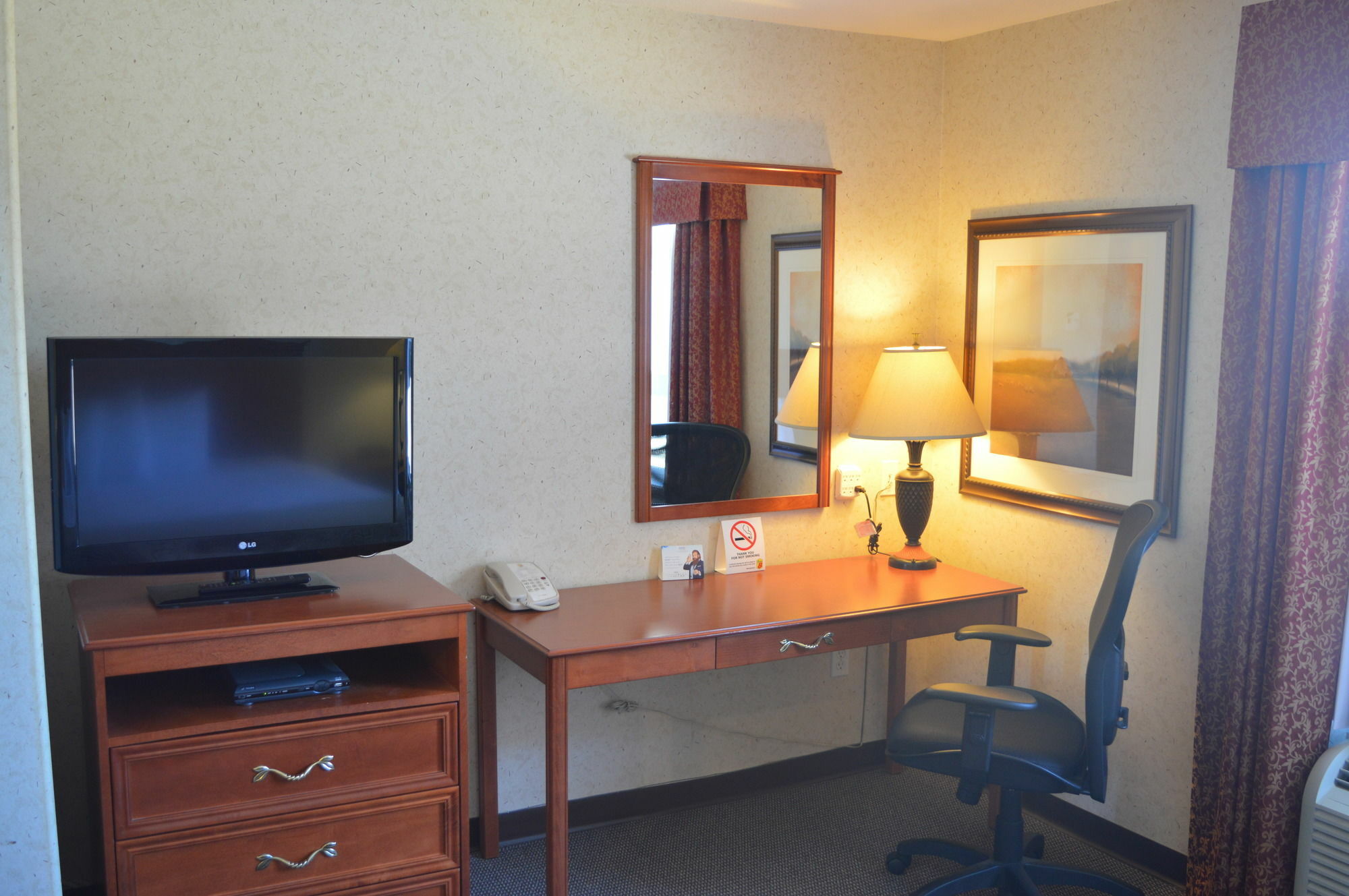 Super 8 By Wyndham Grande Prairie Hotel Exterior photo