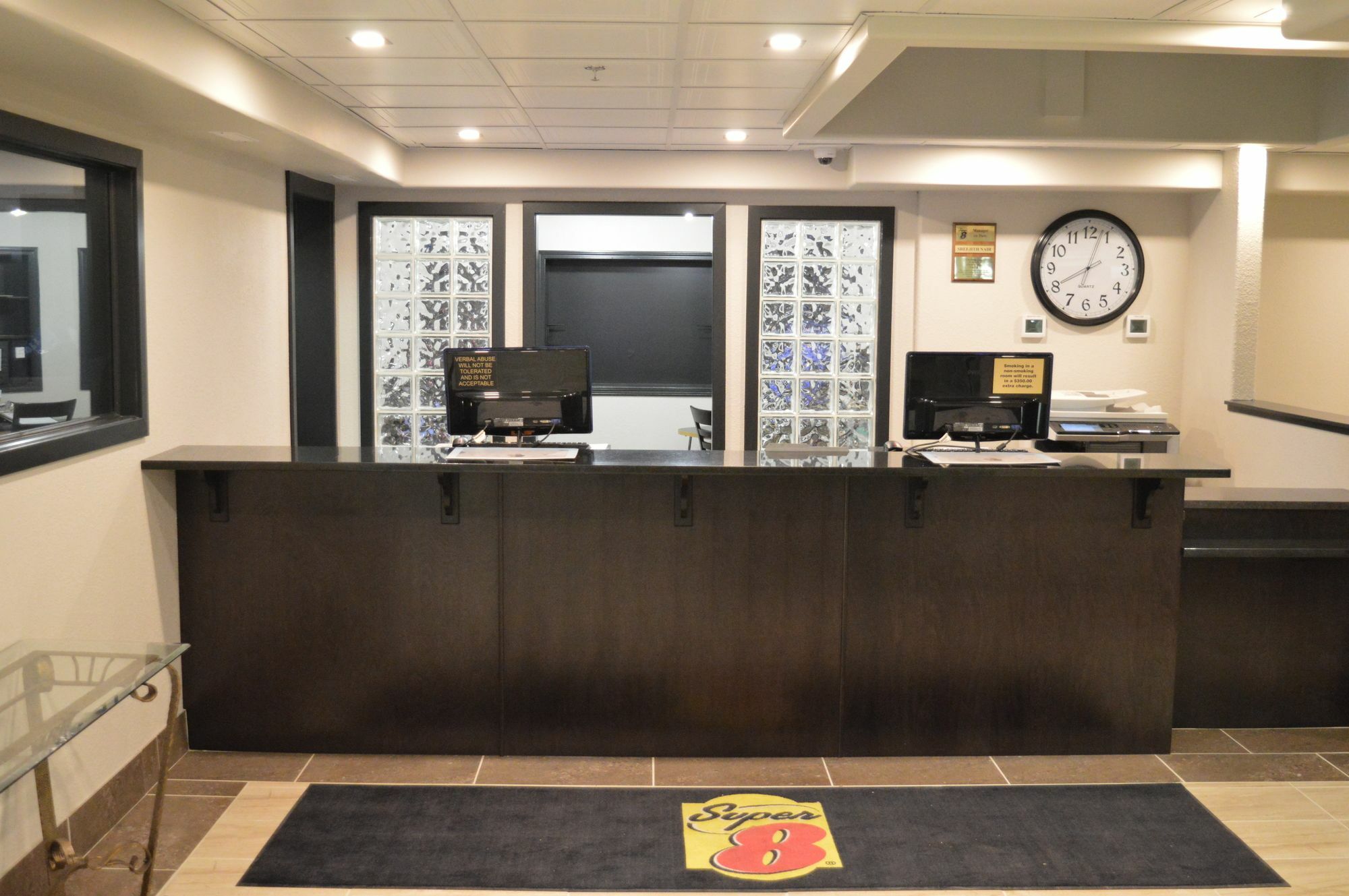 Super 8 By Wyndham Grande Prairie Hotel Exterior photo